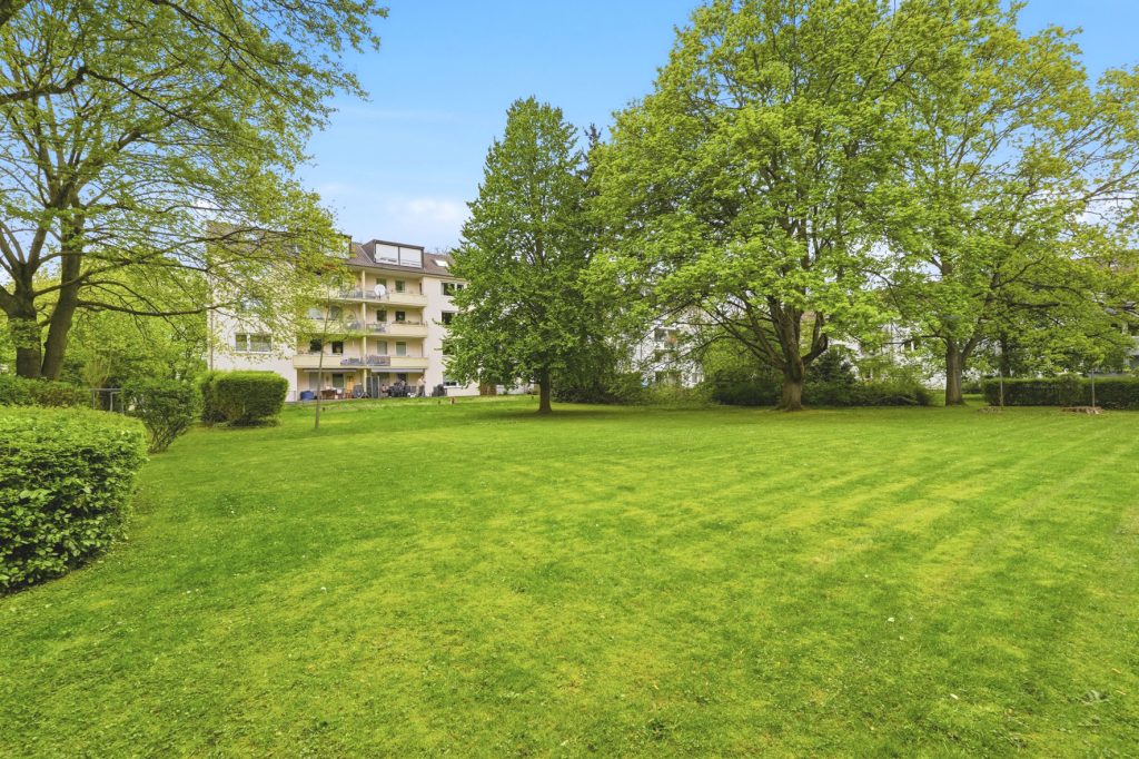 Gütelhöfer Immobilien - Immobilienangebot - Bonn / Endenich - Alle - Bezugsfrei! Charmante Dachgeschosswohnung in  Endenich zur Kapitalanlage oder eigenen Nutzung