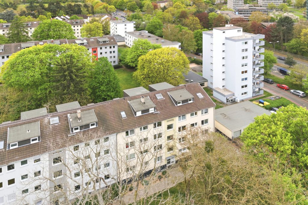 Gütelhöfer Immobilien - Immobilienangebot - Bonn / Endenich - Alle - Bezugsfrei! Charmante Dachgeschosswohnung in  Endenich zur Kapitalanlage oder eigenen Nutzung
