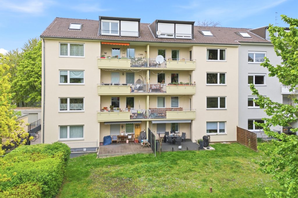Gütelhöfer Immobilien - Immobilienangebot - Bonn / Endenich - Alle - Bezugsfrei! Charmante Dachgeschosswohnung in  Endenich zur Kapitalanlage oder eigenen Nutzung