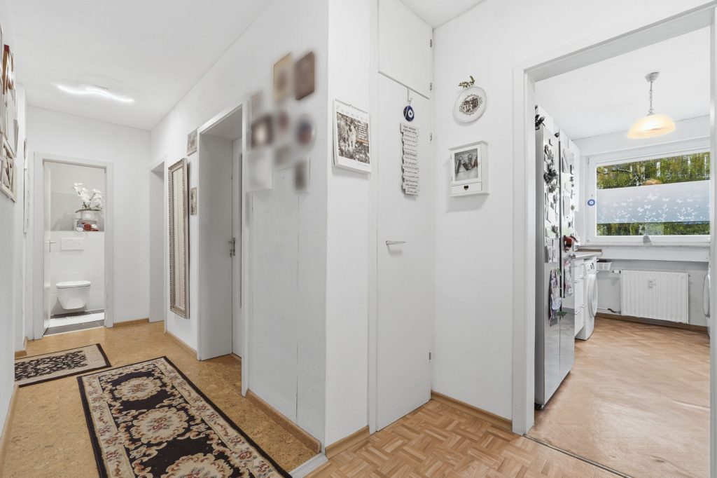 Gütelhöfer Immobilien - Immobilienangebot - Rheinbach - Alle - Zentral gelegene 4-Raumwohnung mit Balkon, hochwertigem Bad und optionalem Tiefgaragenstellplatz