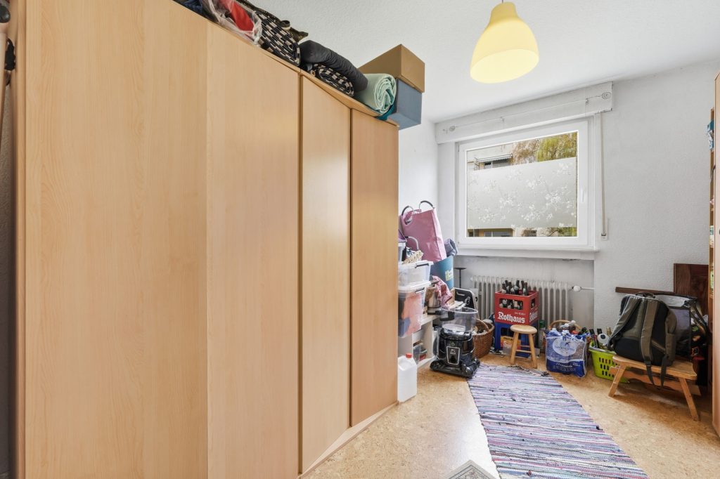 Gütelhöfer Immobilien - Immobilienangebot - Rheinbach - Alle - Zentral gelegene 4-Raumwohnung mit Balkon, hochwertigem Bad und optionalem Tiefgaragenstellplatz