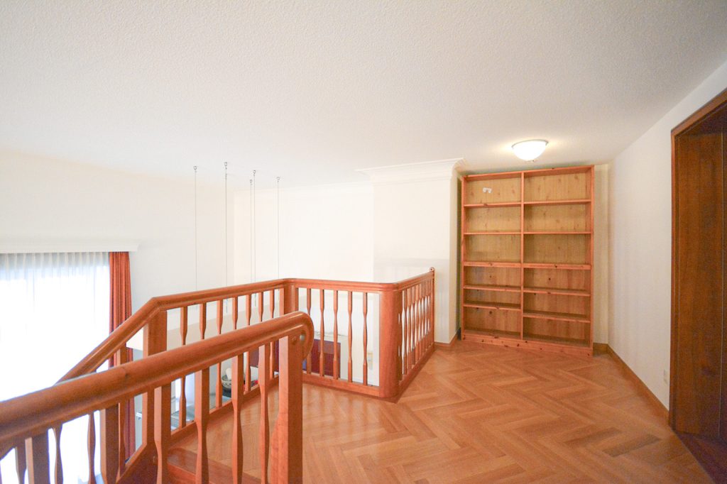 Gütelhöfer Immobilien - Immobilienangebot - Bonn / Weststadt - Alle - Weststadt: Besonders und großzügig! Maisonetteapartment mit Einbauküche, 2 Bädern und TG-Stellplatz