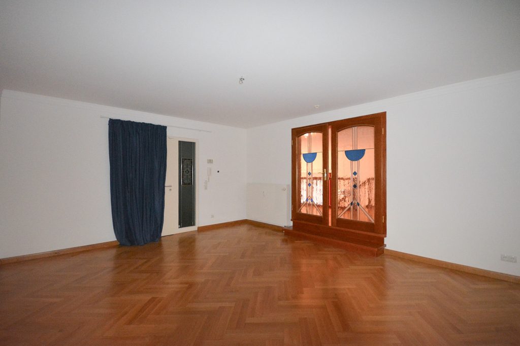 Gütelhöfer Immobilien - Immobilienangebot - Bonn / Weststadt - Alle - Weststadt: Besonders und großzügig! Maisonetteapartment mit Einbauküche, 2 Bädern und TG-Stellplatz