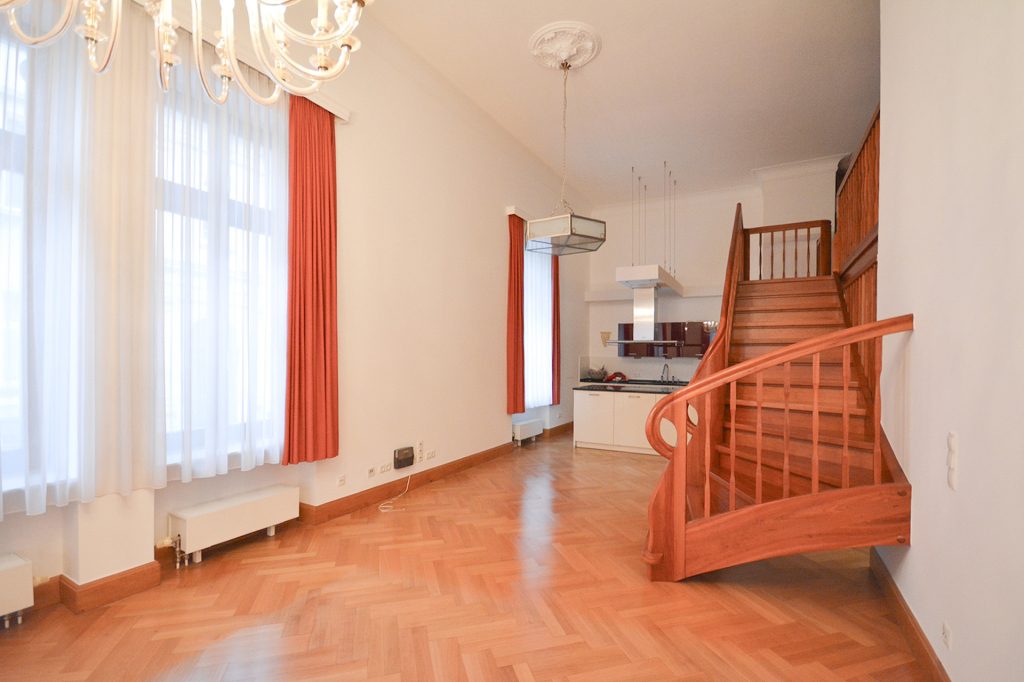 Gütelhöfer Immobilien - Immobilienangebot - Bonn / Weststadt - Alle - Weststadt: Besonders und großzügig! Maisonetteapartment mit Einbauküche, 2 Bädern und TG-Stellplatz