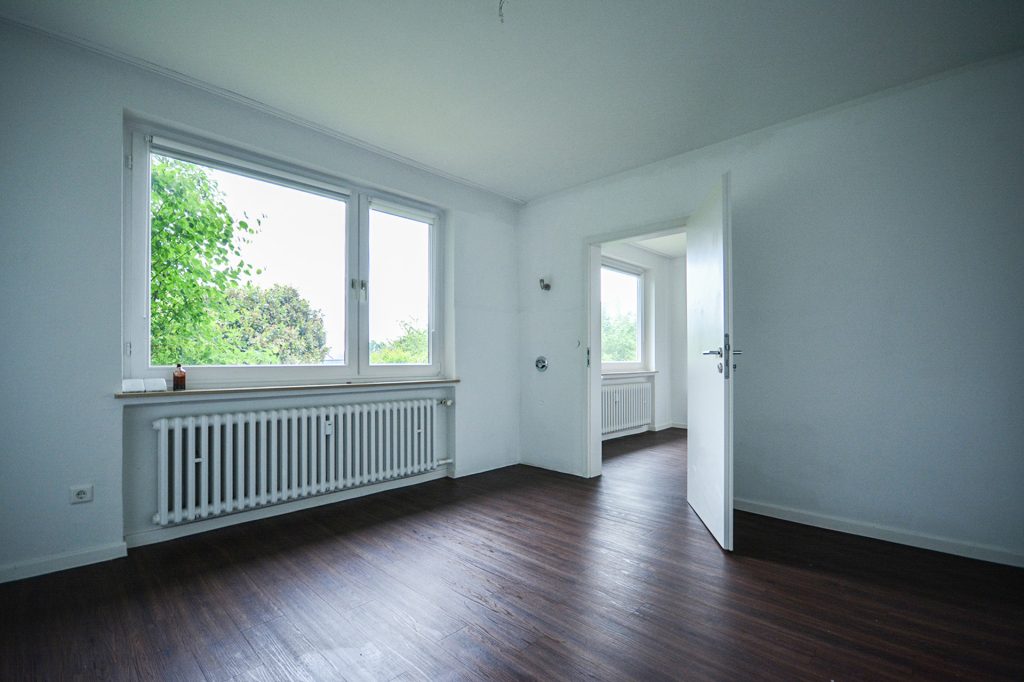 Gütelhöfer Immobilien - Immobilienangebot - Alfter - Alle - Praxis gesucht? Vielseitige Gewerbefläche mit Behandlungsräumen und KFZ Stellplatz in Alfter