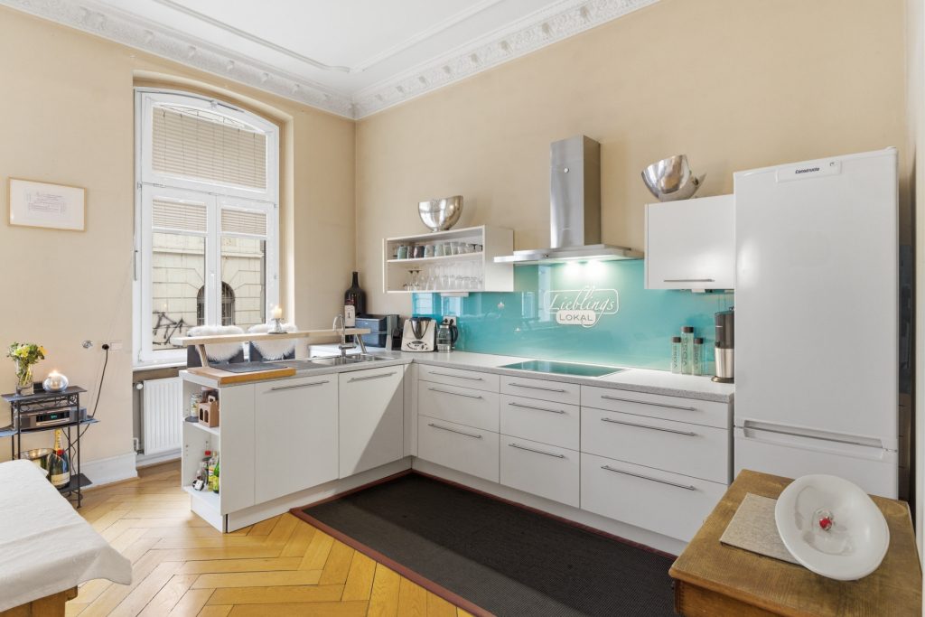 Gütelhöfer Immobilien - Immobilienangebot - Bonn - Alle - Stilvolles Gründerzeithaus mit 341m² Wohnfläche verteilt auf drei Wohneinheiten im Bonner Zentrum