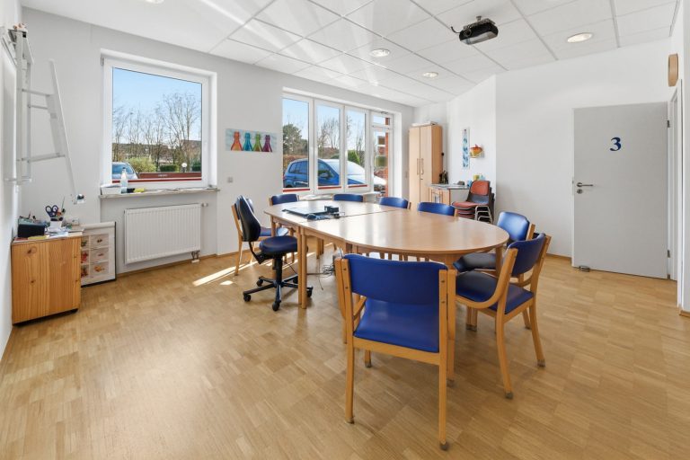 Gütelhöfer Immobilien - Immobilienangebot - Euskirchen - Alle - Kapitalanleger aufgepasst! Attraktive Praxis- und Schulungsräume in zentraler Lage von Euskirchen