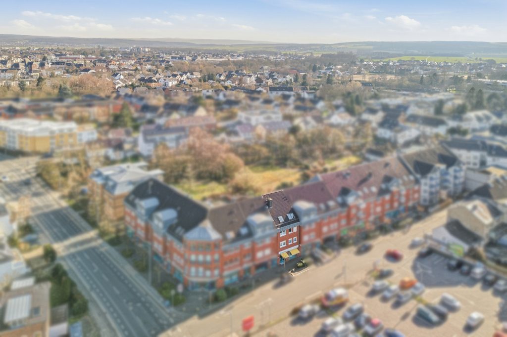 Gütelhöfer Immobilien - Immobilienangebot - Euskirchen - Alle - Solide vermietetes Ladenlokal für Kapitalanleger am Rand der Euskirchener Kernstadt mit Stellplatz