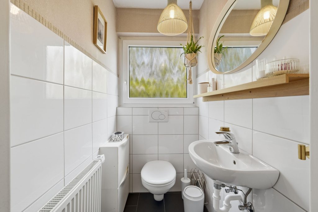 Gütelhöfer Immobilien - Immobilienangebot - Rheinbach / Merzbach - Alle - Modernisiert u. stilvoll! Solide vermietete Doppelhaushälfte mit Garten in ruhiger Lage von Merzbach