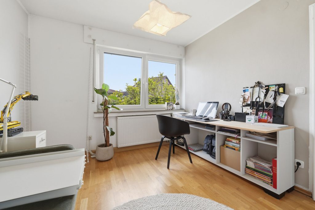 Gütelhöfer Immobilien - Immobilienangebot - Rheinbach / Merzbach - Alle - Modernisiert u. stilvoll! Solide vermietete Doppelhaushälfte mit Garten in ruhiger Lage von Merzbach