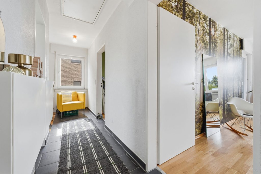 Gütelhöfer Immobilien - Immobilienangebot - Rheinbach / Merzbach - Alle - Modernisiert u. stilvoll! Solide vermietete Doppelhaushälfte mit Garten in ruhiger Lage von Merzbach