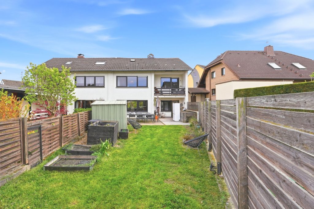 Gütelhöfer Immobilien - Immobilienangebot - Rheinbach / Merzbach - Alle - Modernisiert u. stilvoll! Solide vermietete Doppelhaushälfte mit Garten in ruhiger Lage von Merzbach