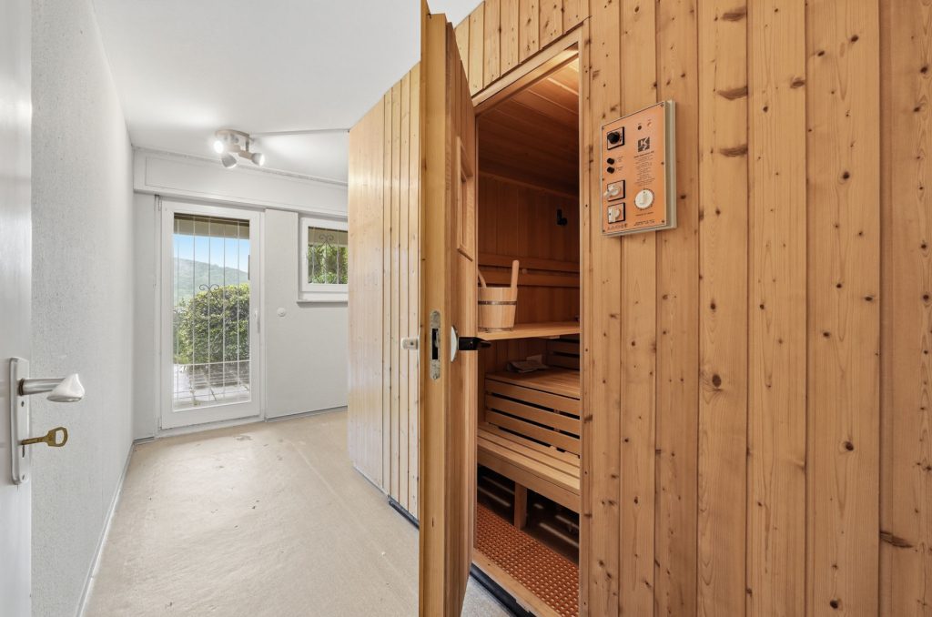 Gütelhöfer Immobilien - Immobilienangebot - Wachtberg / Niederbachem - Alle - Großzügiges Splitlevel-Reihenendhaus mit Garage, Garten und viel Potenzial in begehrter Wohnlage