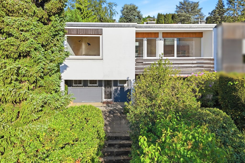 Gütelhöfer Immobilien - Immobilienangebot - Wachtberg / Niederbachem - Alle - Großzügiges Splitlevel-Reihenendhaus mit Garage, Garten und viel Potenzial in begehrter Wohnlage
