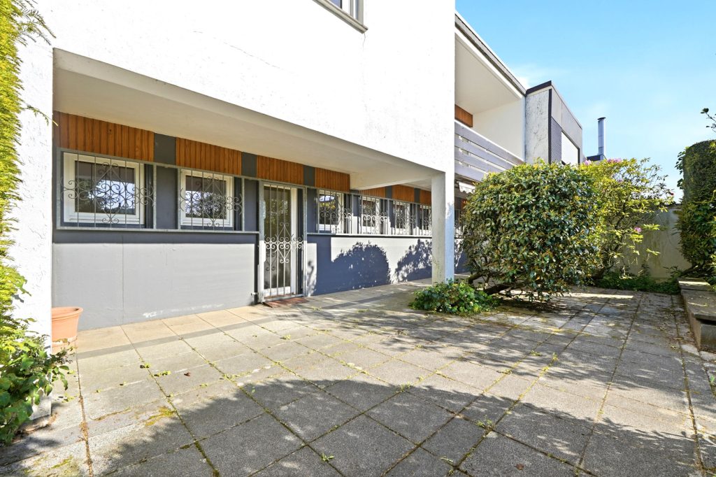 Gütelhöfer Immobilien - Immobilienangebot - Wachtberg / Niederbachem - Alle - Großzügiges Splitlevel-Reihenendhaus mit Garage, Garten und viel Potenzial in begehrter Wohnlage