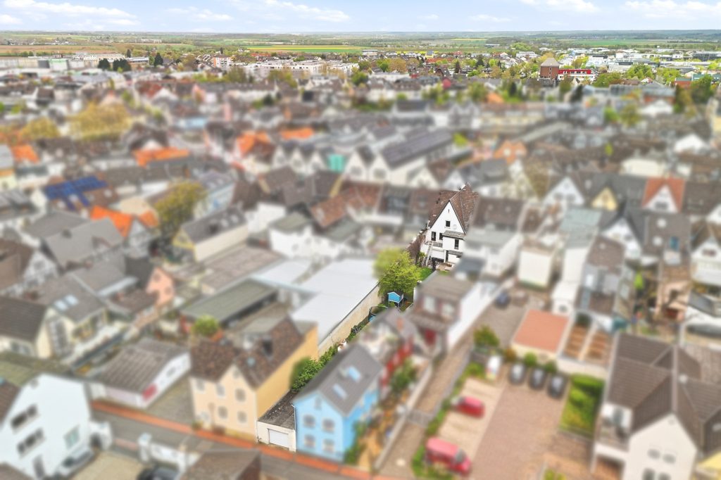 Gütelhöfer Immobilien - Immobilienangebot - Rheinbach - Alle - Attraktives Wohn- und Geschäftshaus in bester Lage von Rheinbach mit optionalem Baugrundstück