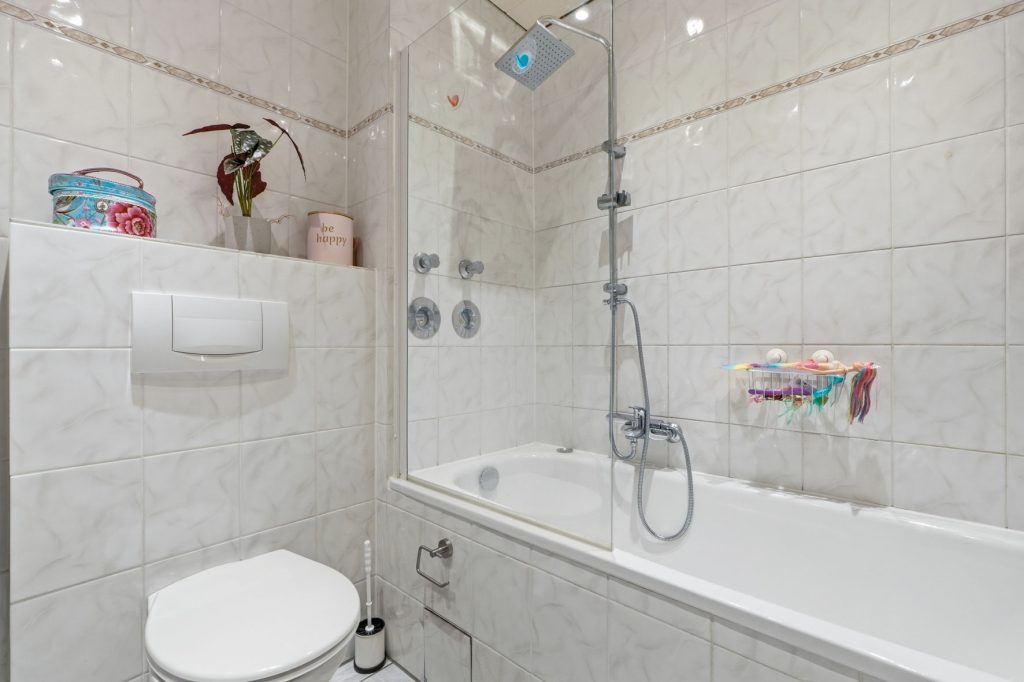 Gütelhöfer Immobilien - Immobilienangebot - Rheinbach - Alle - Attraktives Wohn- und Geschäftshaus in bester Lage von Rheinbach mit optionalem Baugrundstück