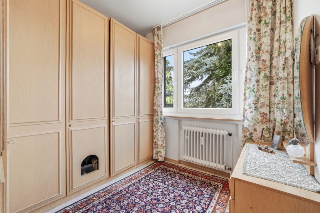 Gütelhöfer Immobilien - Immobilienangebot - Meckenheim - Alle - Familienidylle! Solides Reihenmittelhaus mit Einbauküche, Garage, Balkon, Garten und Kaminzimmer