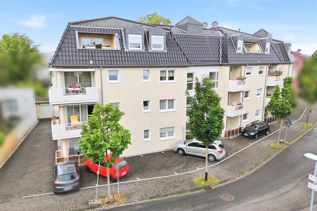 Gütelhöfer Immobilien - Immobilienangebot - Rheinbach - Alle - Barrierearme 2-Zimmer Erdgeschosswohnung mit Balkon, Aufzug und Kfz-Stellplatz in Rheinbach Stadt