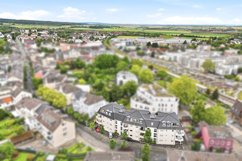 Gütelhöfer Immobilien - Immobilienangebot - Rheinbach - Alle - Barrierearme 2-Zimmer Erdgeschosswohnung mit Balkon, Aufzug und Kfz-Stellplatz in Rheinbach Stadt