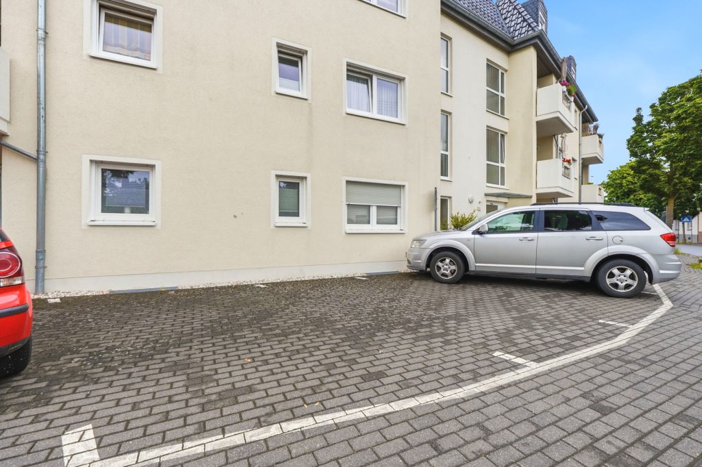 Gütelhöfer Immobilien - Immobilienangebot - Rheinbach - Alle - Barrierearme 2-Zimmer Erdgeschosswohnung mit Balkon, Aufzug und Kfz-Stellplatz in Rheinbach Stadt