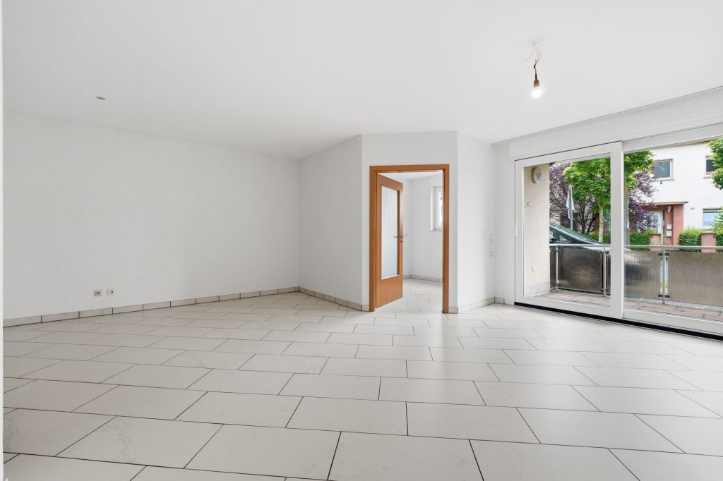 Gütelhöfer Immobilien - Immobilienangebot - Rheinbach - Alle - Barrierearme 2-Zimmer Erdgeschosswohnung mit Balkon, Aufzug und Kfz-Stellplatz in Rheinbach Stadt