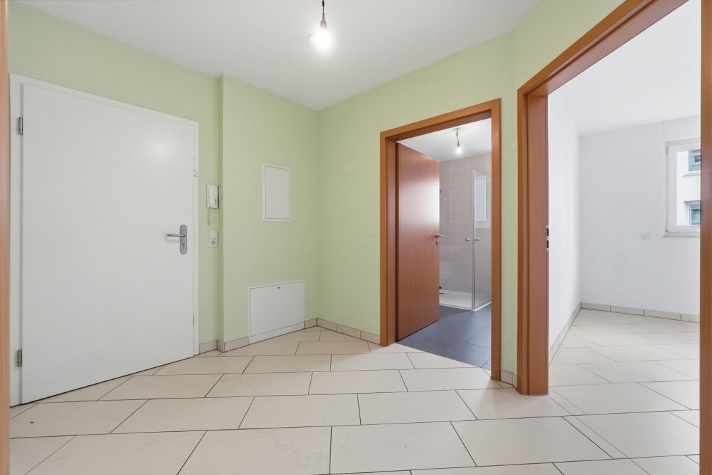 Gütelhöfer Immobilien - Immobilienangebot - Rheinbach - Alle - Barrierearme 2-Zimmer Erdgeschosswohnung mit Balkon, Aufzug und Kfz-Stellplatz in Rheinbach Stadt