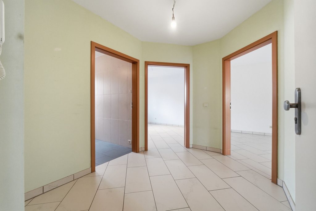 Gütelhöfer Immobilien - Immobilienangebot - Rheinbach - Alle - Barrierearme 2-Zimmer Erdgeschosswohnung mit Balkon, Aufzug und Kfz-Stellplatz in Rheinbach Stadt