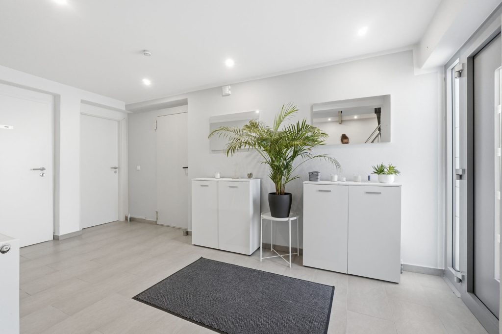 Gütelhöfer Immobilien - Immobilienangebot - Rheinbach / Wormersdorf - Alle - Modernisierte Doppelhaushälfte mit Garage, Terrasse, Balkon und viel Wohnkomfort in Wormersdorf
