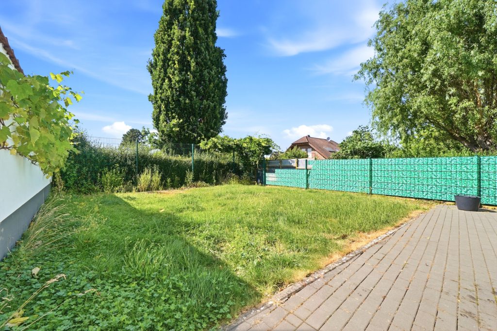Gütelhöfer Immobilien - Immobilienangebot - Rheinbach / Wormersdorf - Alle - Modernisierte Doppelhaushälfte mit Garage, Terrasse, Balkon und viel Wohnkomfort in Wormersdorf