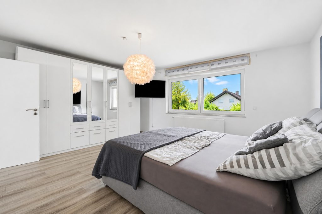 Gütelhöfer Immobilien - Immobilienangebot - Rheinbach / Wormersdorf - Alle - Modernisierte Doppelhaushälfte mit Garage, Terrasse, Balkon und viel Wohnkomfort in Wormersdorf