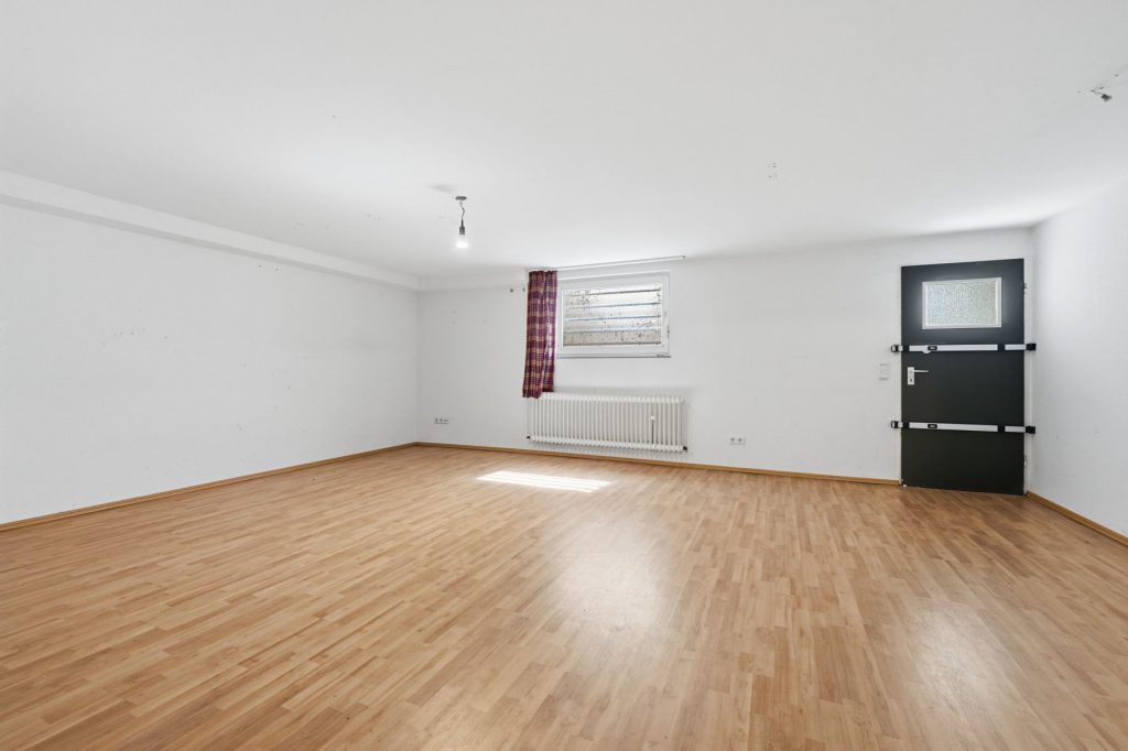 Gütelhöfer Immobilien - Immobilienangebot - Meckenheim - Alle - Großzügiges und bezugsfreies Reihenmittelhaus mit Garten und Garage in beliebter Lage von Meckenheim