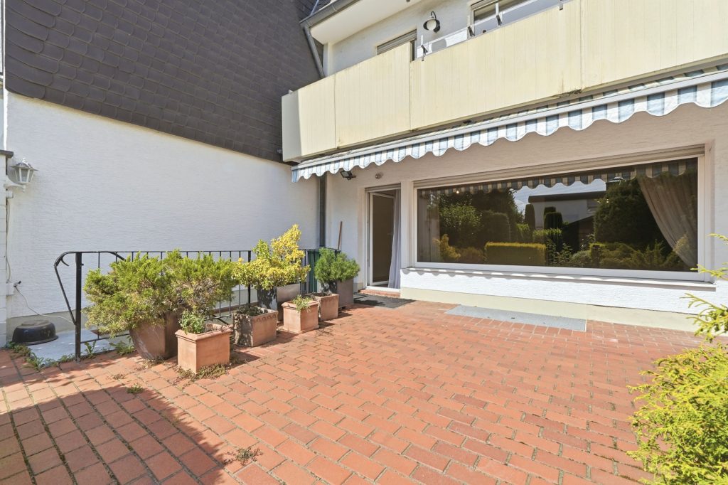 Gütelhöfer Immobilien - Immobilienangebot - Meckenheim - Alle - Großzügiges und bezugsfreies Reihenmittelhaus mit Garten und Garage in beliebter Lage von Meckenheim
