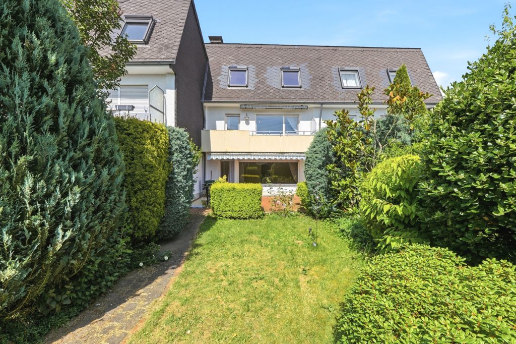 Gütelhöfer Immobilien - Immobilienangebot - Meckenheim - Alle - Großzügiges und bezugsfreies Reihenmittelhaus mit Garten und Garage in beliebter Lage von Meckenheim