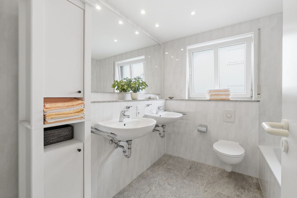 Gütelhöfer Immobilien - Immobilienangebot - Rheinbach - Alle - Kaufen und einziehen! Modernes Reihenendhaus in beliebter Lage mit PV-Anlage, Garage und Einbauküche