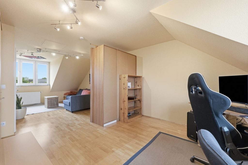 Gütelhöfer Immobilien - Immobilienangebot - Rheinbach - Alle - Kaufen und einziehen! Modernes Reihenendhaus in beliebter Lage mit PV-Anlage, Garage und Einbauküche