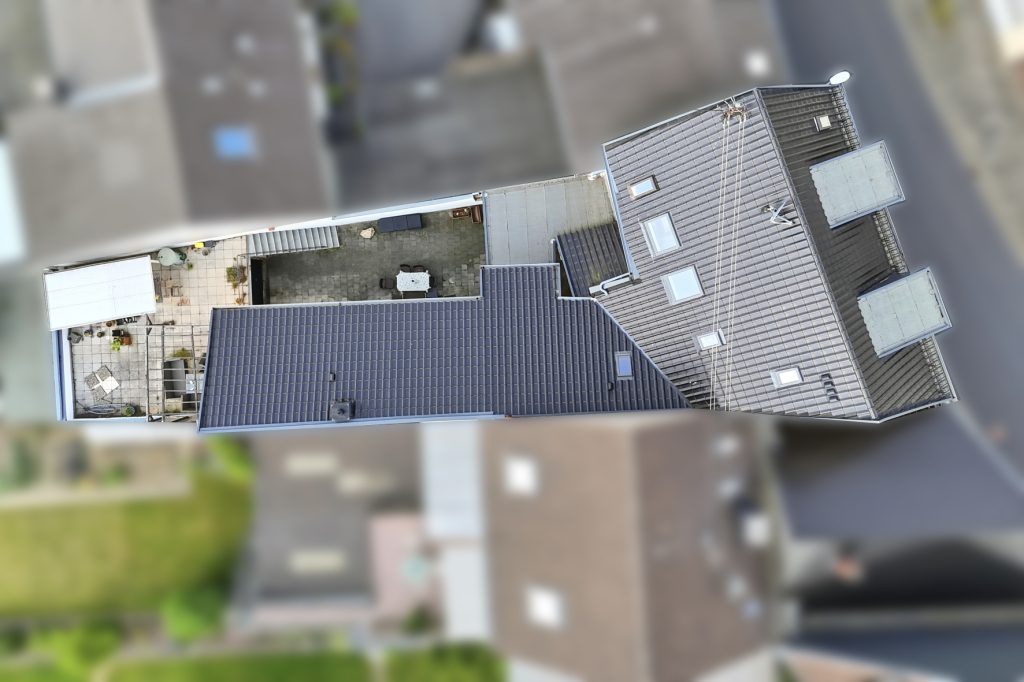 Gütelhöfer Immobilien - Immobilienangebot - Rheinbach / Merzbach - Alle - Solides Investment in Merzbach! Modernisiertes Gebäudeensemble mit 3 Wohneinheiten und Ladenlokal