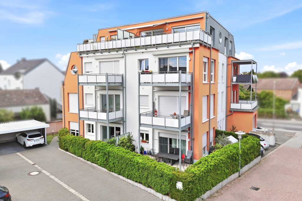 Gütelhöfer Immobilien - Immobilienangebot - Meckenheim - Alle - Moderne 4-Zimmer-Wohnung in zentraler Lage von Meckenheim mit großem Balkon, Aufzug und Stellplatz