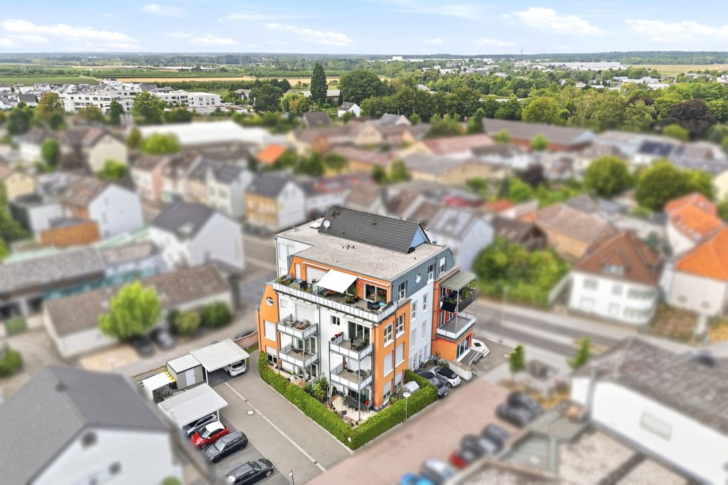 Gütelhöfer Immobilien - Immobilienangebot - Meckenheim - Alle - Moderne 4-Zimmer-Wohnung in zentraler Lage von Meckenheim mit großem Balkon, Aufzug und Stellplatz