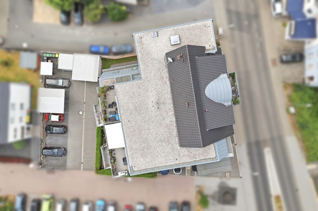 Gütelhöfer Immobilien - Immobilienangebot - Meckenheim - Alle - Moderne 4-Zimmer-Wohnung in zentraler Lage von Meckenheim mit großem Balkon, Aufzug und Stellplatz