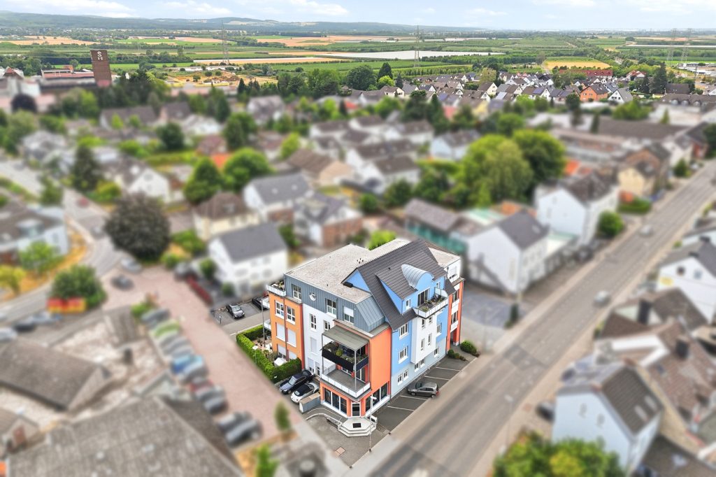 Gütelhöfer Immobilien - Immobilienangebot - Meckenheim - Alle - Moderne 4-Zimmer-Wohnung in zentraler Lage von Meckenheim mit großem Balkon, Aufzug und Stellplatz