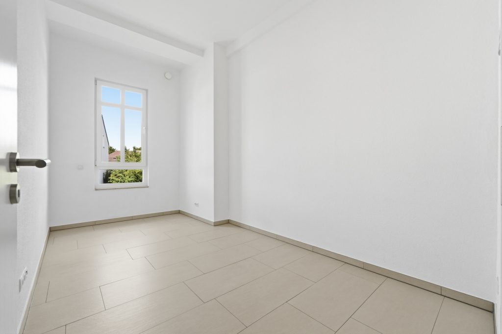 Gütelhöfer Immobilien - Immobilienangebot - Meckenheim - Alle - Moderne 4-Zimmer-Wohnung in zentraler Lage von Meckenheim mit großem Balkon, Aufzug und Stellplatz