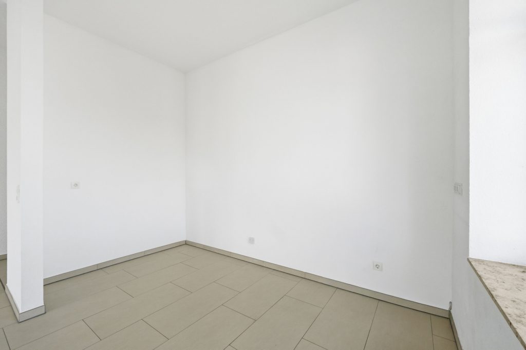 Gütelhöfer Immobilien - Immobilienangebot - Meckenheim - Alle - Moderne 4-Zimmer-Wohnung in zentraler Lage von Meckenheim mit großem Balkon, Aufzug und Stellplatz