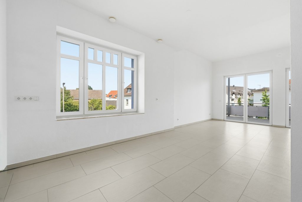 Gütelhöfer Immobilien - Immobilienangebot - Meckenheim - Alle - Moderne 4-Zimmer-Wohnung in zentraler Lage von Meckenheim mit großem Balkon, Aufzug und Stellplatz