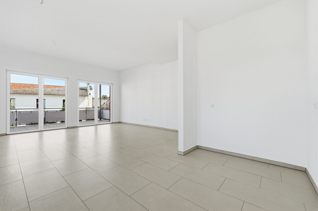 Gütelhöfer Immobilien - Immobilienangebot - Meckenheim - Alle - Moderne 4-Zimmer-Wohnung in zentraler Lage von Meckenheim mit großem Balkon, Aufzug und Stellplatz