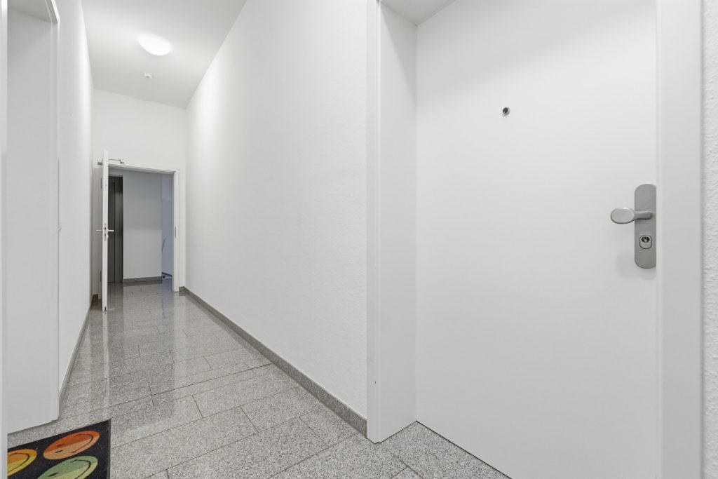 Gütelhöfer Immobilien - Immobilienangebot - Meckenheim - Alle - Moderne 4-Zimmer-Wohnung in zentraler Lage von Meckenheim mit großem Balkon, Aufzug und Stellplatz