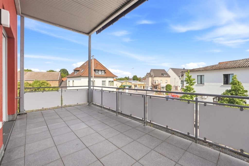 Gütelhöfer Immobilien - Immobilienangebot - Meckenheim - Alle - Moderne 4-Zimmer-Wohnung in zentraler Lage von Meckenheim mit großem Balkon, Aufzug und Stellplatz
