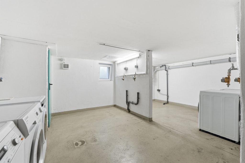 Gütelhöfer Immobilien - Immobilienangebot - Meckenheim - Alle - Moderne 4-Zimmer-Wohnung in zentraler Lage von Meckenheim mit großem Balkon, Aufzug und Stellplatz