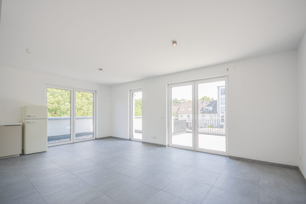 Gütelhöfer Immobilien - Immobilienangebot - Köln / Sürth - Alle - Erstbezug! Exklusive 3-Zimmer-Wohnung mit Dachterrasse und TG-Stellplatz in Rheinnähe von Köln-Sürth