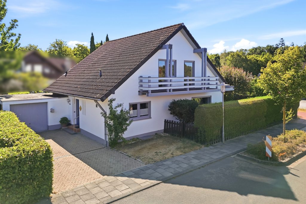 Gütelhöfer Immobilien - Immobilienangebot - Meckenheim - Alle - Familientraum! Freistehendes Einfamilienhaus mit großem Garten, Kaminofen und Garage in Meckenheim